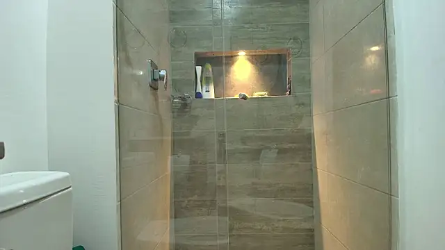 Snapshot of liorvante chatting on March 8, 2026, 3:05 pm liorvante online show from March 8, 2026, 3:05 pm