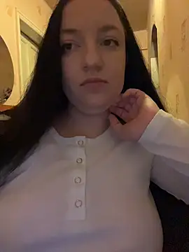 DianazLove1 online show from January 16, 2026, 8:35 pm