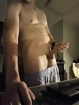 DanWolverin online show from June 24, 2026, 10:31 pm