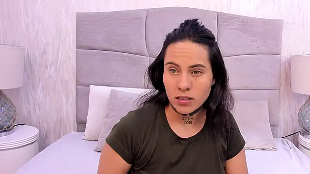 Naomii BDSM online show from March 19, 2026, 8:24 pm