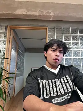 Abramfffj online show from May 6, 2026, 9:53 pm