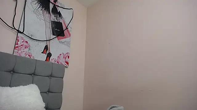 Keila x  online show from February 5, 2026, 8:24 pm