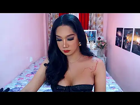 UrScreenGoddess online show from May 5, 2026, 12:29 am