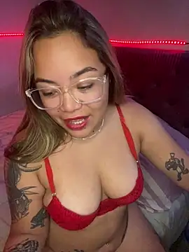 Lindalatina2001 online show from February 27, 2026, 1:27 am