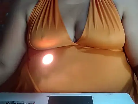 Snapshot of karolbb0 chatting on December 21, 2025, 6:48 pm karolbb0 online show from December 21, 2025, 6:48 pm