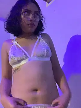 Arely-L1 online show from March 23, 2026, 4:16 am