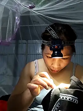 Evelyn-n online show from December 20, 2025, 11:39 am