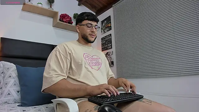 mike foxxx  online show from February 3, 2026, 3:59 am