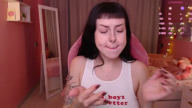 Eliza Bennet online show from December 1, 2025, 10:31 am