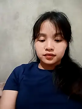 Pretty-haert online show from May 6, 2026, 2:33 pm