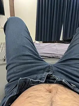 BlahNextDoor online show from December 19, 2025, 4:58 pm