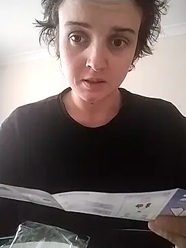 Amy01112 online show from April 25, 2026, 6:16 pm