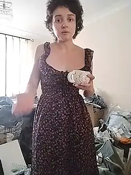 Amy01112 online show from June 26, 2026, 4:11 pm