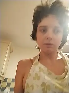 Amy01112 online show from July 18, 2026, 12:15 am