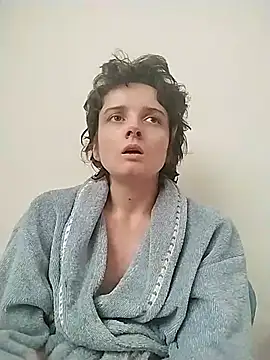 Amy01112 online show from July 24, 2026, 10:35 am