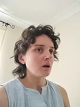 Amy01112 online show from August 3, 2026, 11:37 am