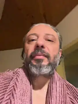Snapshot of Petebulimia chatting on April 11, 2026, 12:59 am Petebulimia online show from April 11, 2026, 12:59 am