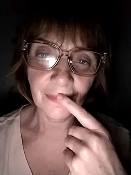 MichelleLove48 online show from March 9, 2026, 9:30 pm