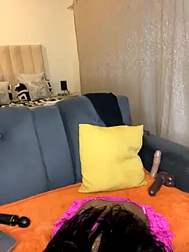 Fancy Face28 online show from December 14, 2025, 5:07 pm