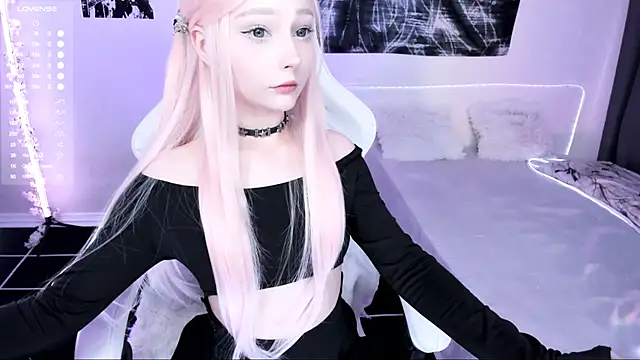 lyric4 online show from December 17, 2025, 5:35 am