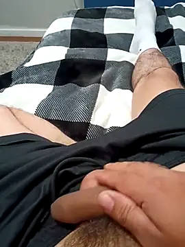 Lalin2323 online show from February 13, 2026, 12:39 am