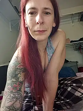 poleslut69 online show from May 3, 2026, 1:28 pm