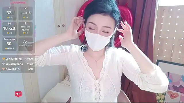 nayomi 34f online show from February 12, 2026, 3:34 am