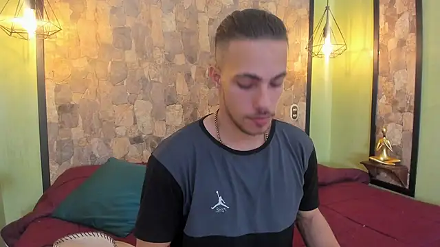 PatrickS25 online show from February 19, 2026, 4:52 am