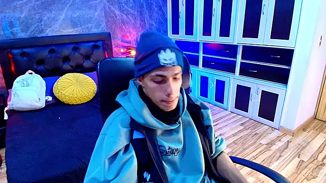 PatrickS25 online show from March 24, 2026, 5:01 am