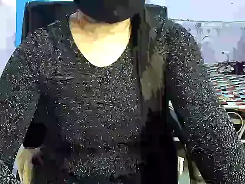 naughty-prachi online show from December 19, 2025, 6:09 am