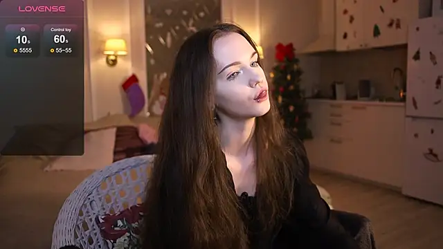 lunaice   online show from December 16, 2025, 7:02 am