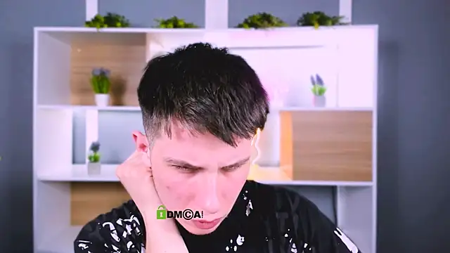 leo valor online show from March 25, 2026, 1:44 am