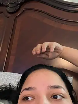 Sexymamalatina20 online show from March 16, 2026, 7:40 pm