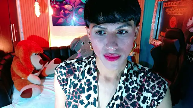 StormLuxX online show from May 3, 2026, 2:50 am