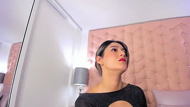 JulietaWales online show from February 20, 2026, 11:43 am