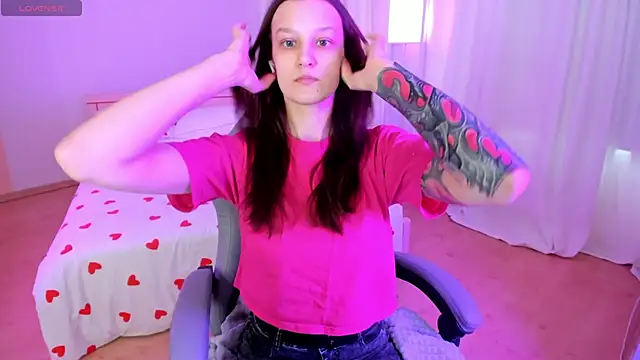 KrisDoeil online show from March 17, 2026, 2:16 am