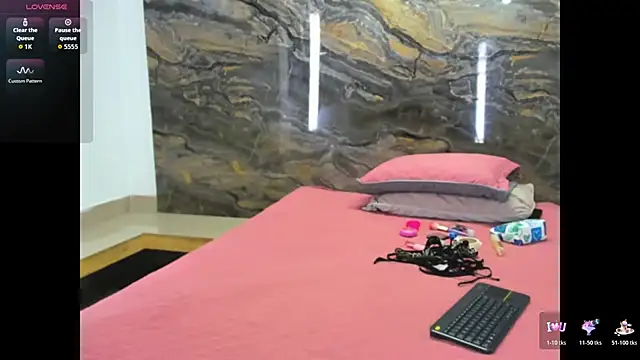 Evy connor online show from December 22, 2025, 11:29 am