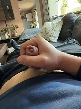 Snapshot of en93000 chatting on March 12, 2026, 3:29 pm en93000 online show from March 12, 2026, 3:29 pm