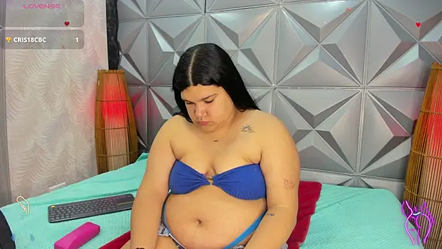 Snapshot of Danna_Monrooe chatting on December 16, 2025, 3:00 am Danna Monrooe online show from December 16, 2025, 3:00 am