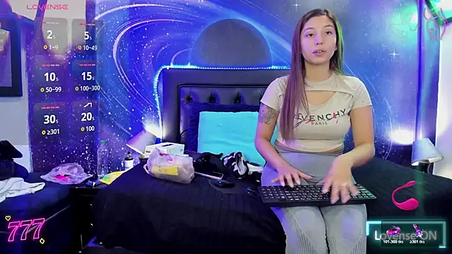 liittleangelss  online show from June 26, 2026, 7:18 pm