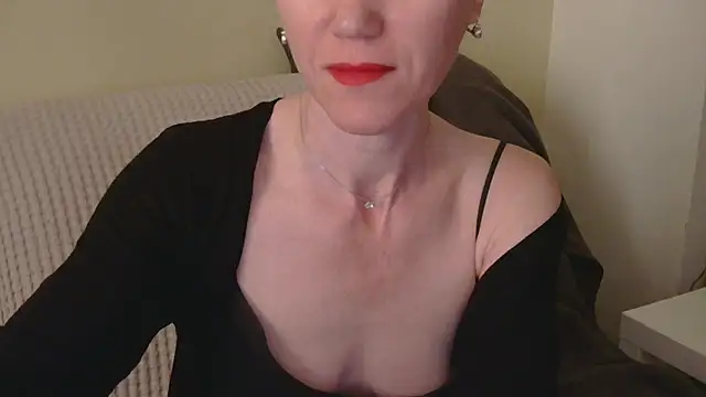 Snapshot of AuroraAG chatting on April 22, 2026, 9:44 am AuroraAG online show from April 22, 2026, 9:44 am