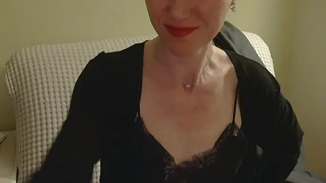 Snapshot of AuroraAG chatting on April 22, 2026, 9:49 pm AuroraAG online show from April 22, 2026, 9:49 pm