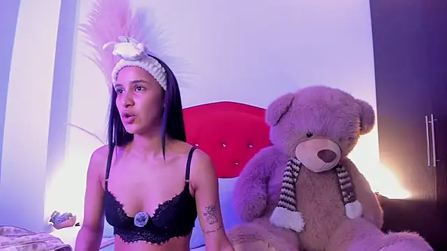 Samantha luv  online show from May 8, 2026, 5:57 am