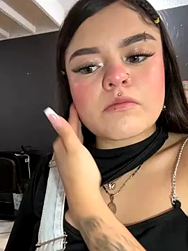 Camila Duarte2 online show from December 2, 2025, 12:43 pm