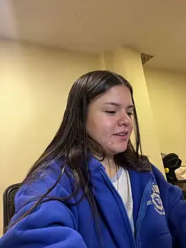 Camila Duarte2 online show from May 8, 2026, 1:27 pm