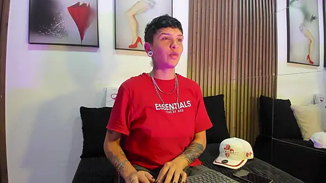 naughty girlwd online show from February 19, 2026, 4:41 am