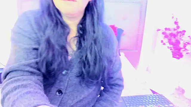 Andre cloefoxx  online show from February 18, 2026, 3:13 am