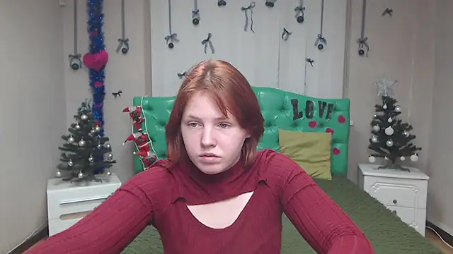 EvelinaRedfox online show from December 16, 2025, 6:07 am