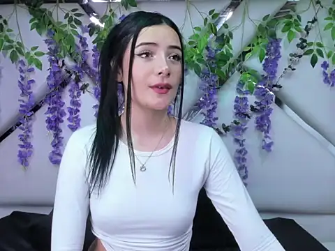 liinzy rouse69 online show from December 18, 2025, 2:56 pm