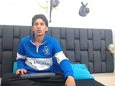 manus rios69 online show from December 15, 2025, 12:31 pm